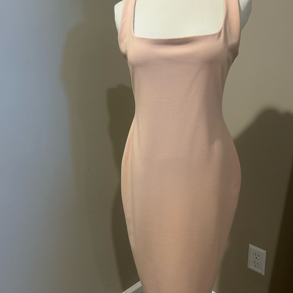 Elegant Pink Sleeveless Dress